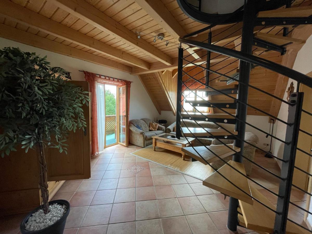 Ferienwohnungen Am Kirchberg Kapplblick Neualbenreuth Ngoại thất bức ảnh
